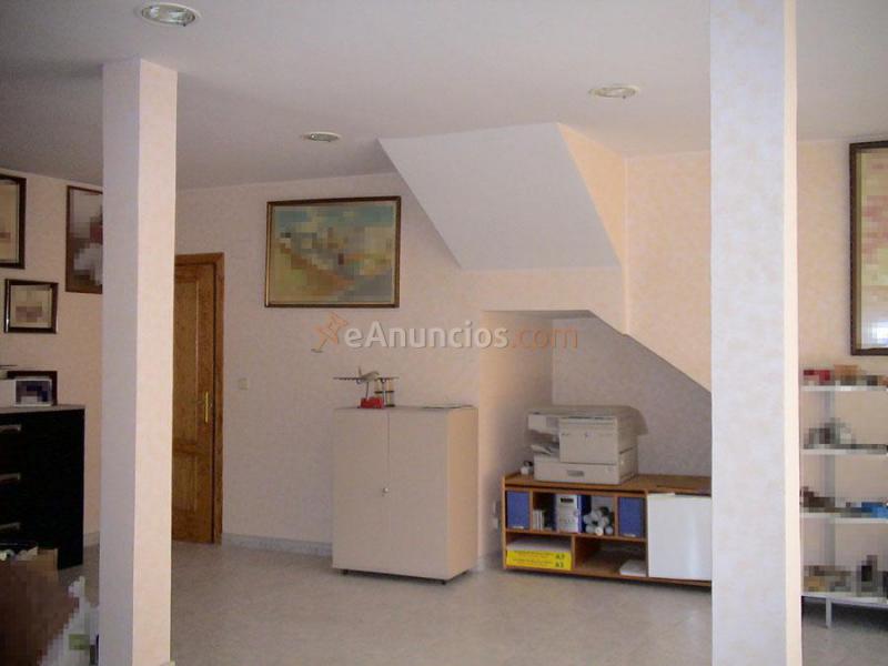 vendo local comercial en buena zona en colmenar viejo
