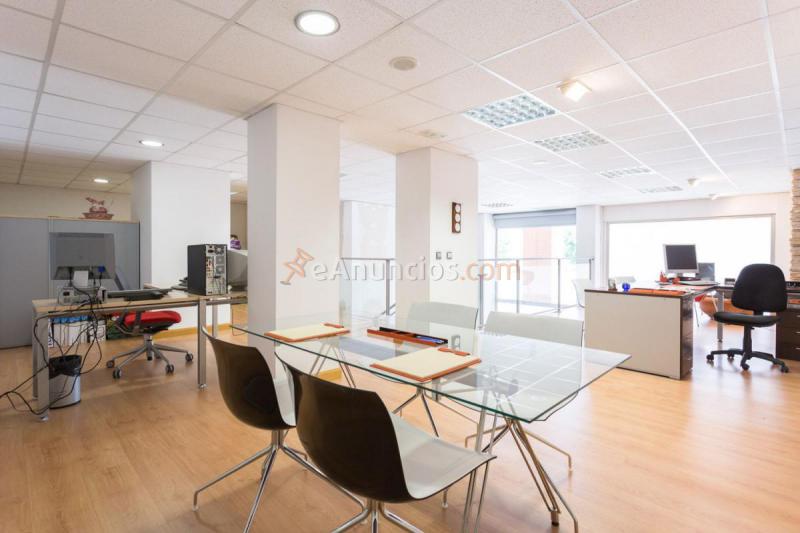 Local Comercial en venta en Paseo Sandua, San Jorge, PamplonaIruña