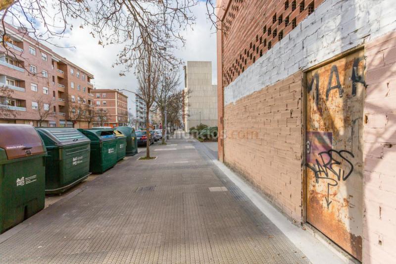 Local Comercial en venta en Calle Sanduzelai, Pamplona, San Jorge, PamplonaIruña