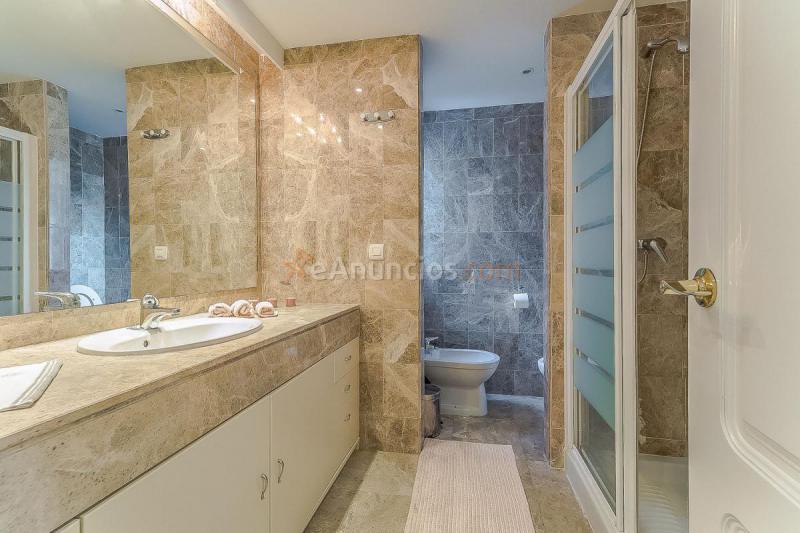 Apartamento en venta en  Nueva Andalucía, Marbella