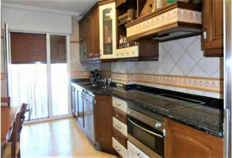 Adosado en venta en  Okondo