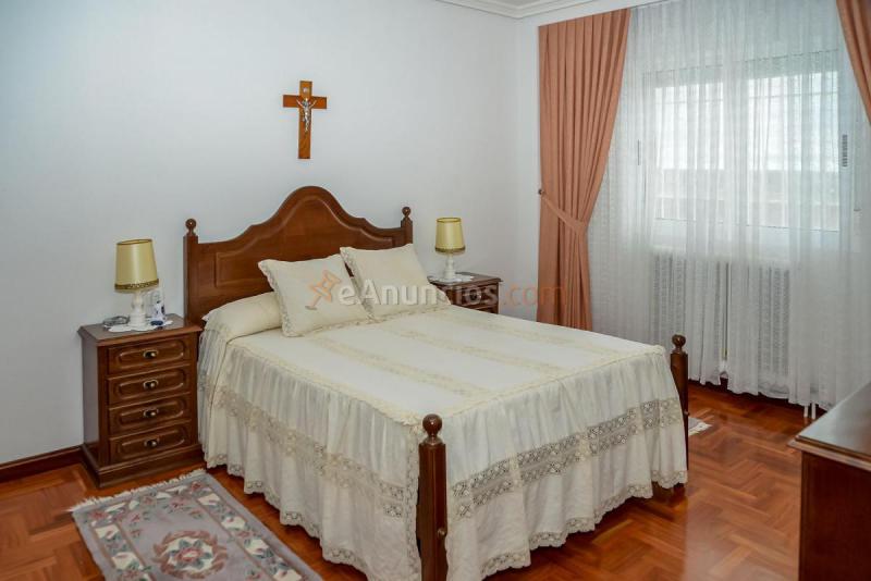 Adosado en venta en  Castellanos de Villiquera