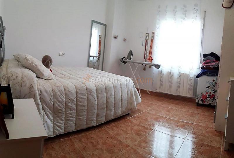 Adosado en venta en  Barrax