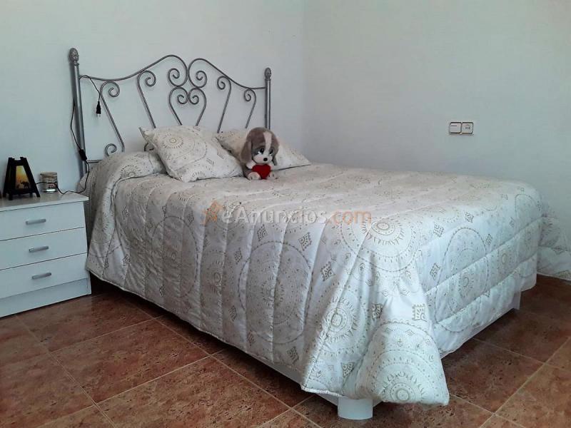 Adosado en venta en  Barrax