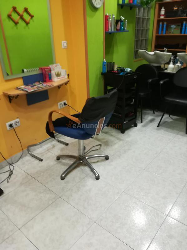 Alquilo peluquería totalmente amueblada