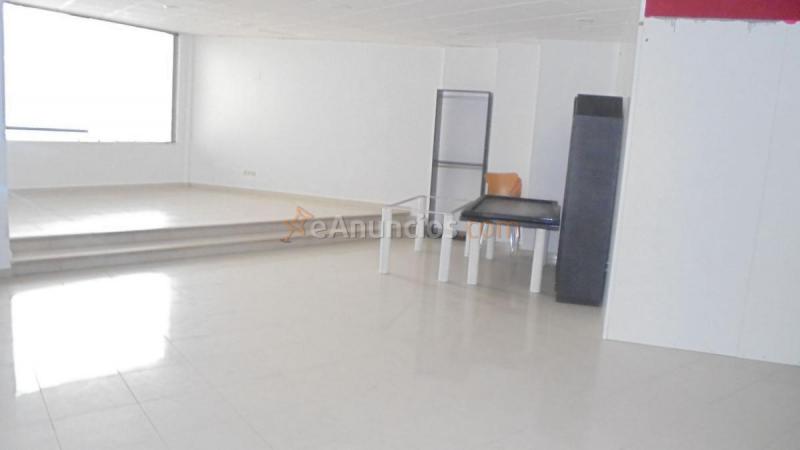 Local Comercial en alquiler en  Esquivias