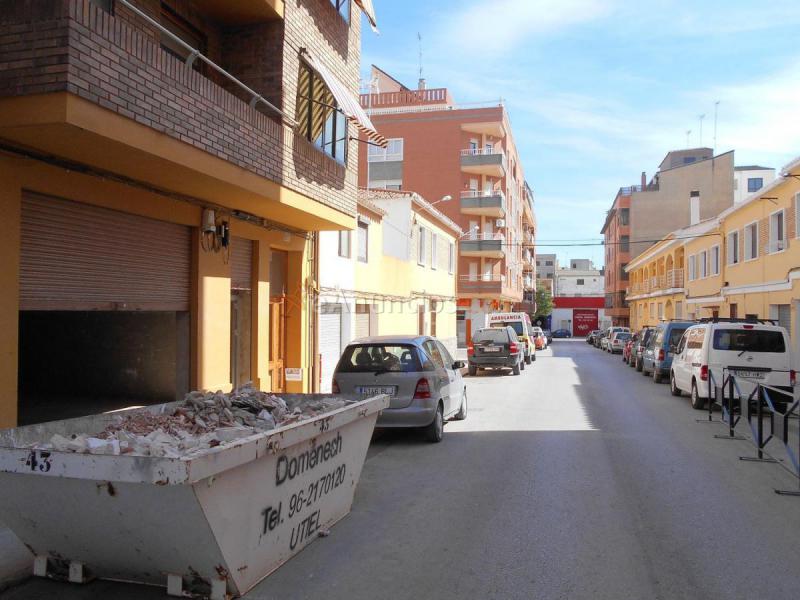 Local Comercial en alquiler en  Elias Martinez, Requena
