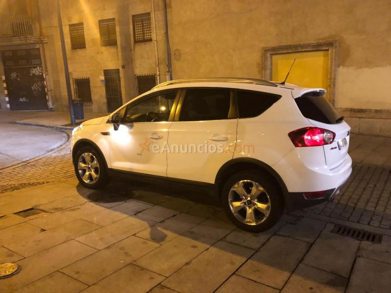 ford kuga titanium