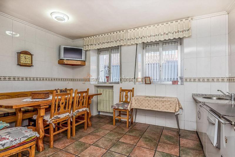 Adosado en venta en  Cistierna