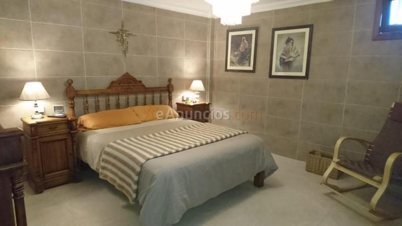 Vendo chalet en haria centro