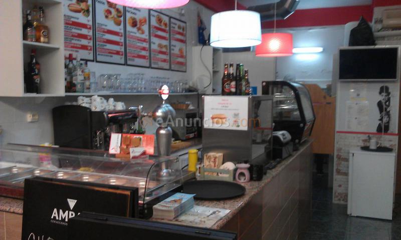 Traspaso café y Bistró Bar con clientela fija