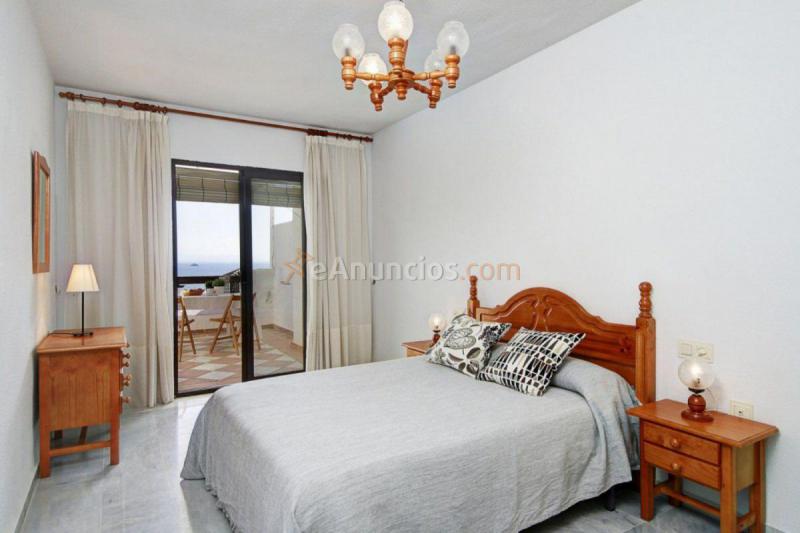 Apartamento en venta en Avenida Marina del Este, La Herradura, Almuñécar