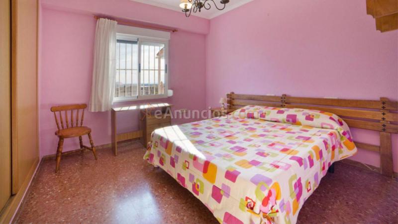 Adosado en venta en  Villena