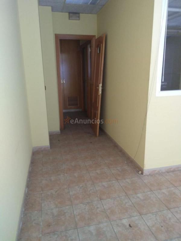 Local Comercial en venta en  RAMÓN Y CAJAL, Centro, Azuqueca de Henares