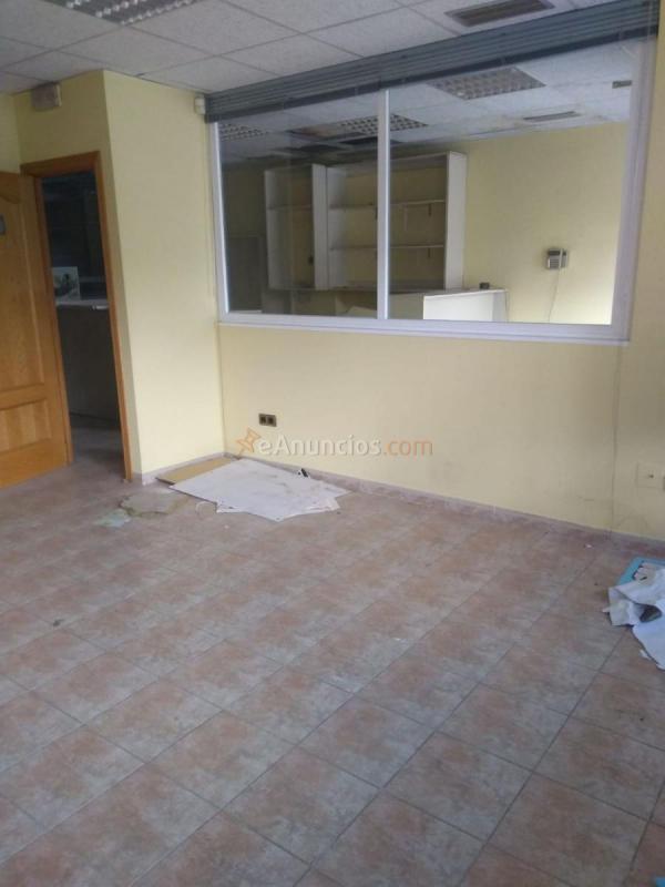 Local Comercial en venta en  RAMÓN Y CAJAL, Centro, Azuqueca de Henares