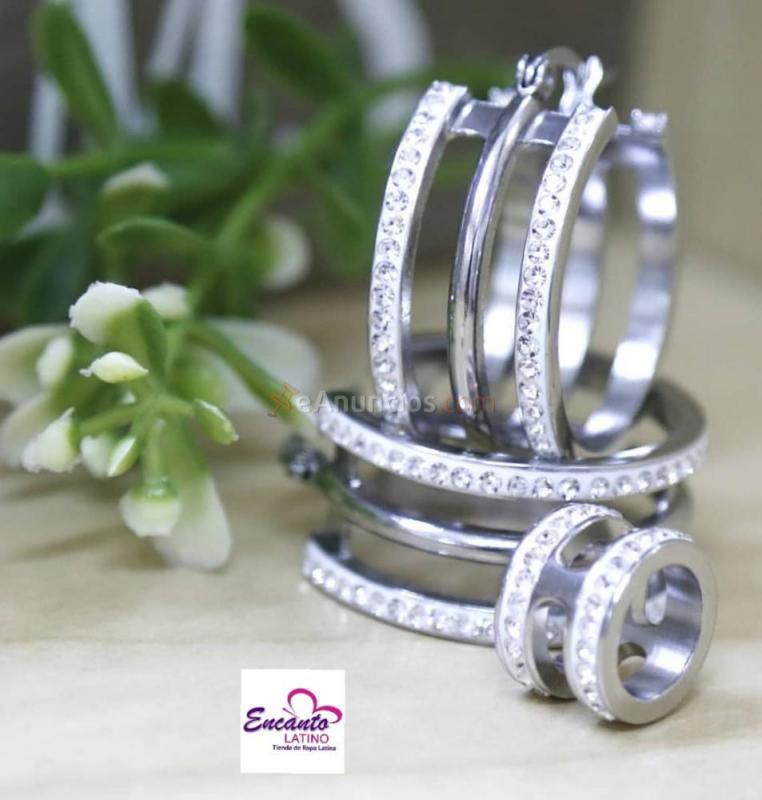 Encanto Latino, la mejor moda para tus curvas