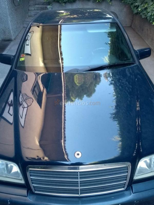 Mercedes BENZ C 200 AZUL MARINO