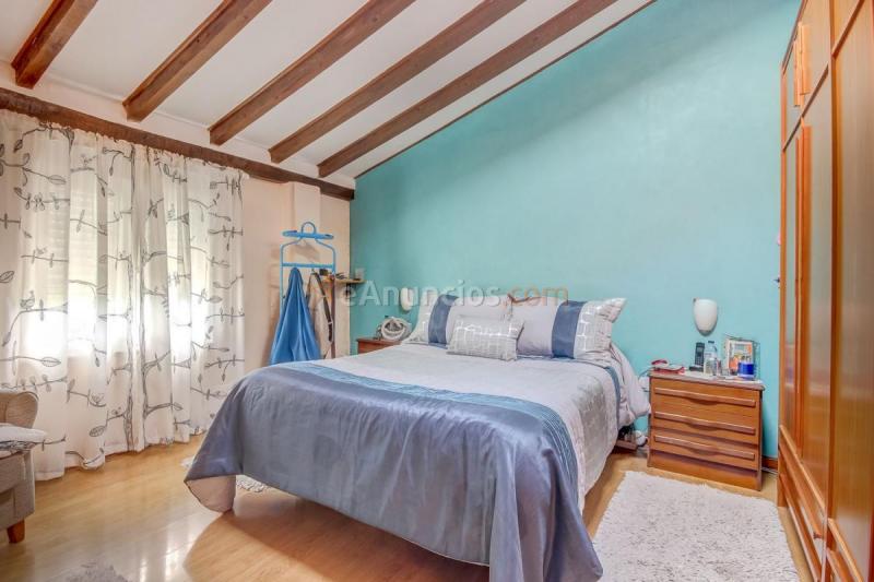 Adosado en venta en  Udias