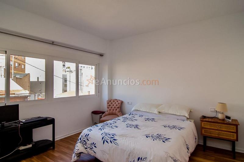 Apartamento en venta en  Centro, Alicante  Alacant