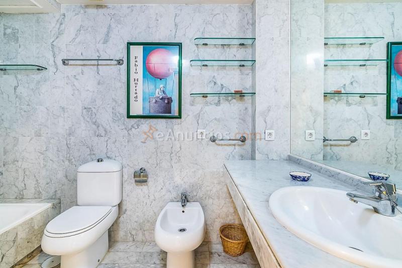 Apartamento en venta en  Benamara-Atalaya, Estepona