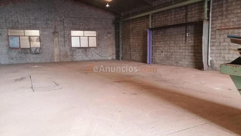 Edificio en venta en  Alcora