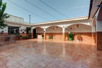 Adosado en venta en  El Carpio