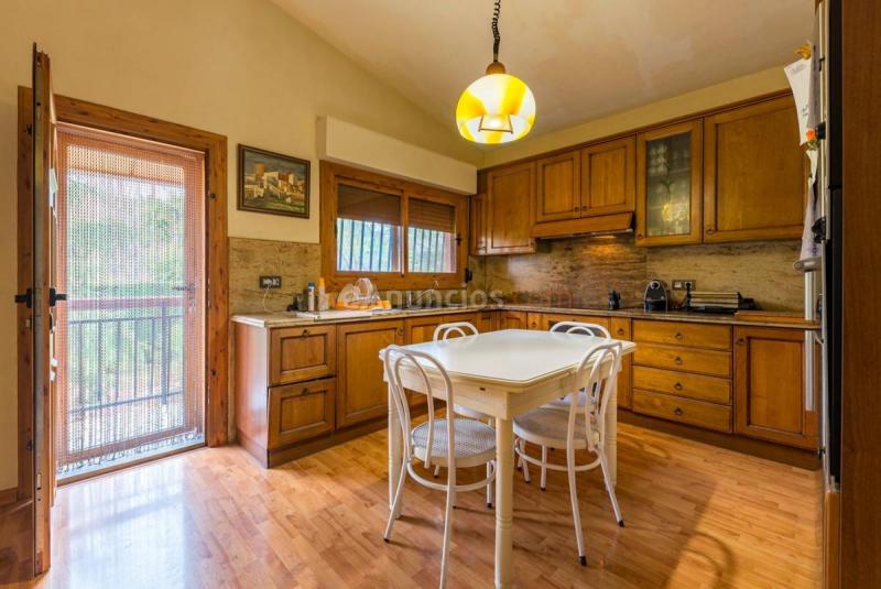 Adosado en venta en  Petrer