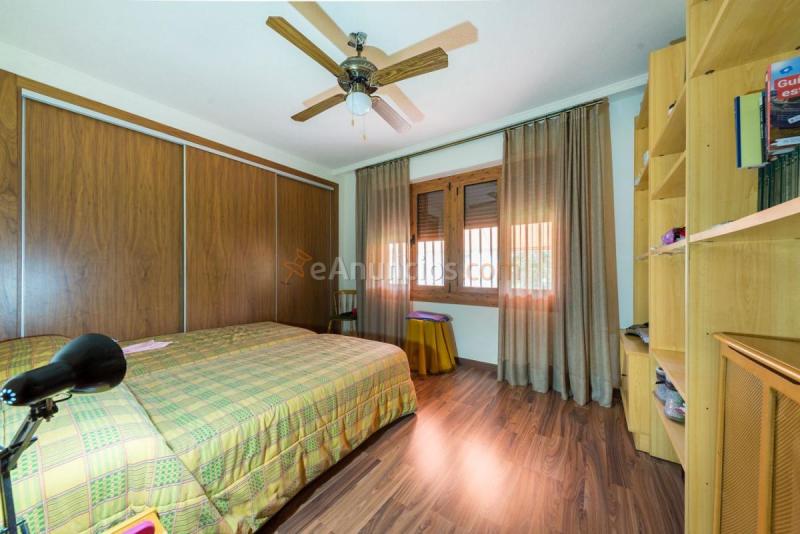 Adosado en venta en  Petrer