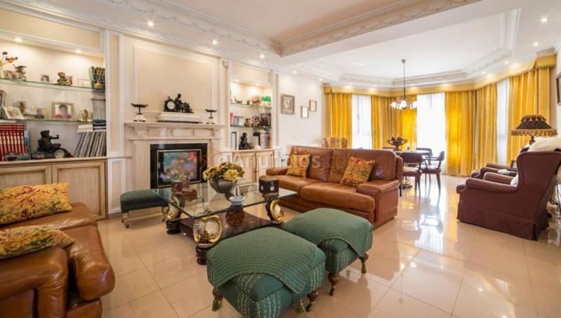 Adosado en venta en  Yecla