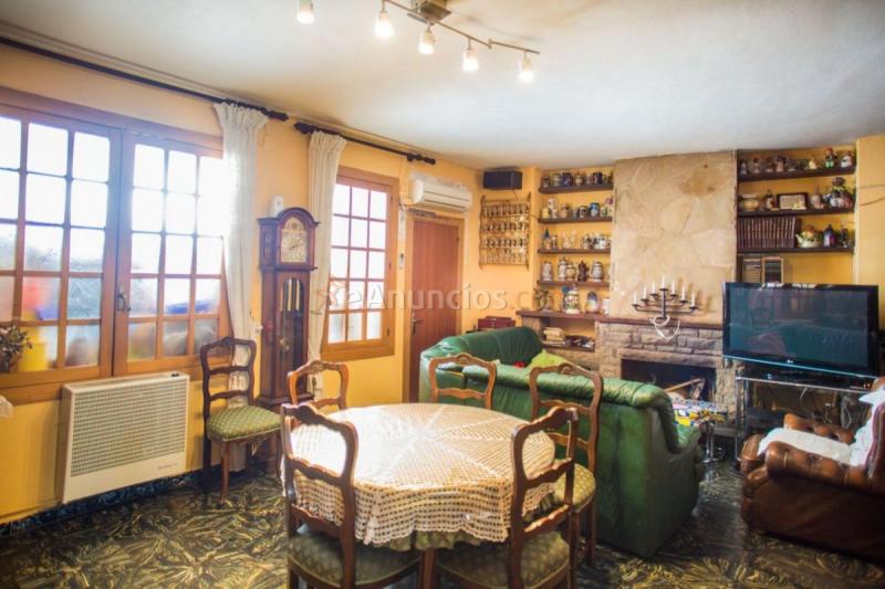 Adosado en venta en  Montigal -Sant Crist, Badalona