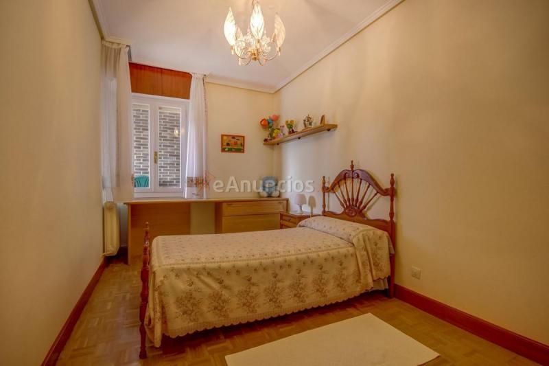 Apartamento en venta en  Santoña