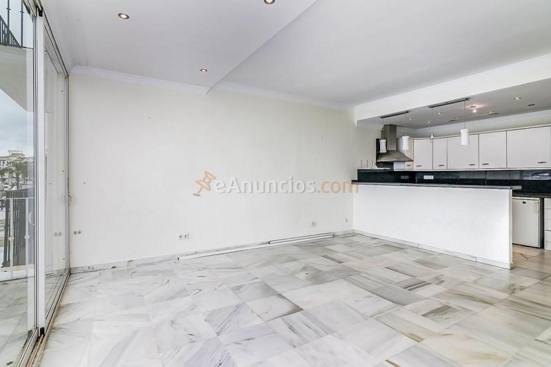 Apartamento en venta en  Nueva Andalucía, Marbella