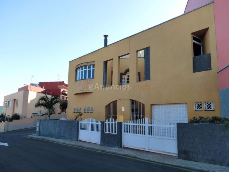 Casa en venta en Calle Huelva, La Cuesta, San Cristóbal de la Laguna