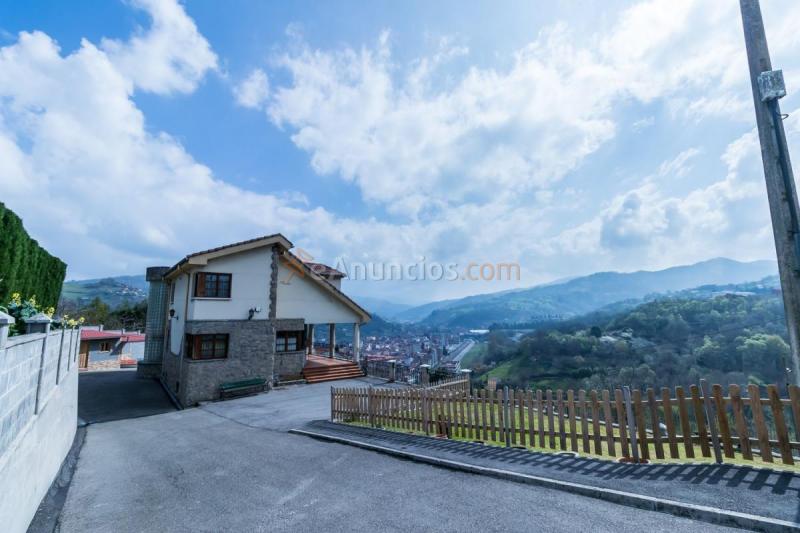 Adosado en venta en  Sama, Langreo