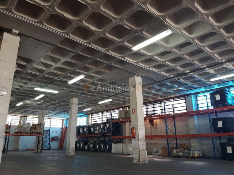 Edificio en venta en  Puerto de Navafría, Norte - Universidad, Móstoles