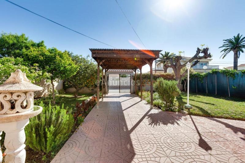 Casa en venta en  ROSALIA CASTRO, La Siesta - El Salado - Torreta, Torrevieja