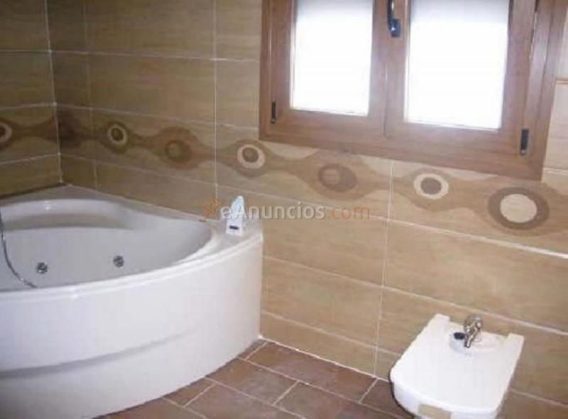 Adosado en venta en  Londres, El Casar