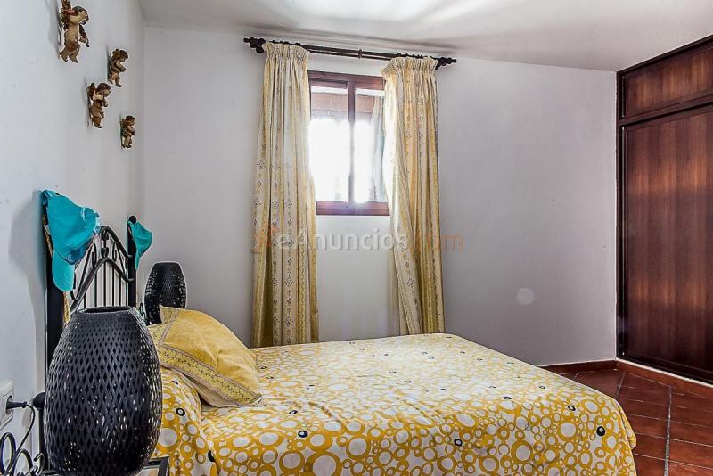 Adosado en venta en  Alájar