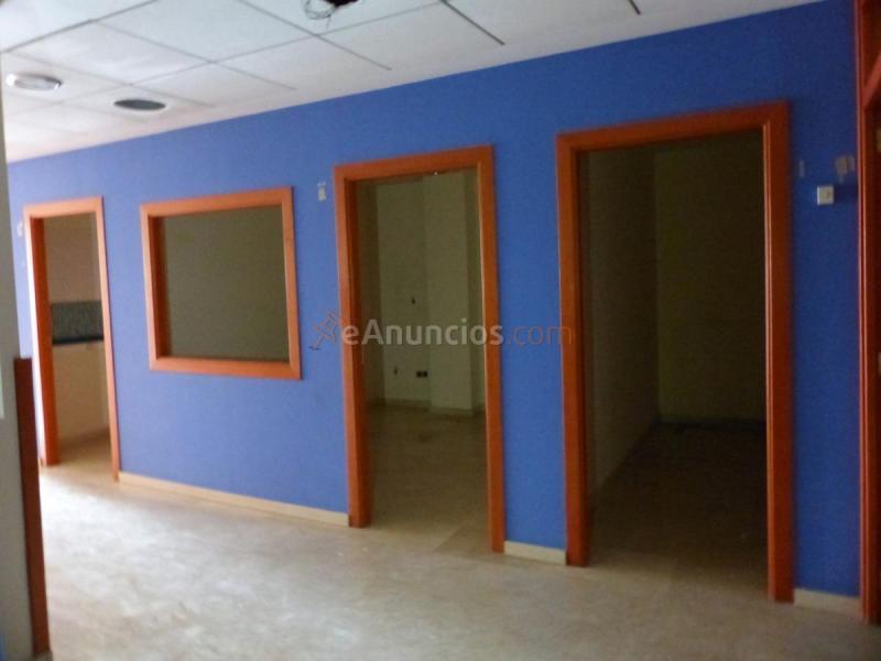 Local Comercial en alquiler en  Núcleo Urbano, La Pobla de Vallbona