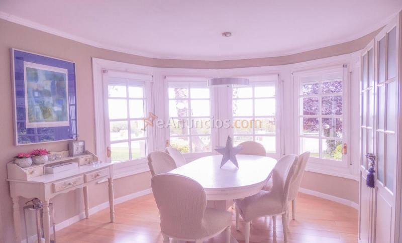 Adosado en venta en Via dels Ametllers, Pallej