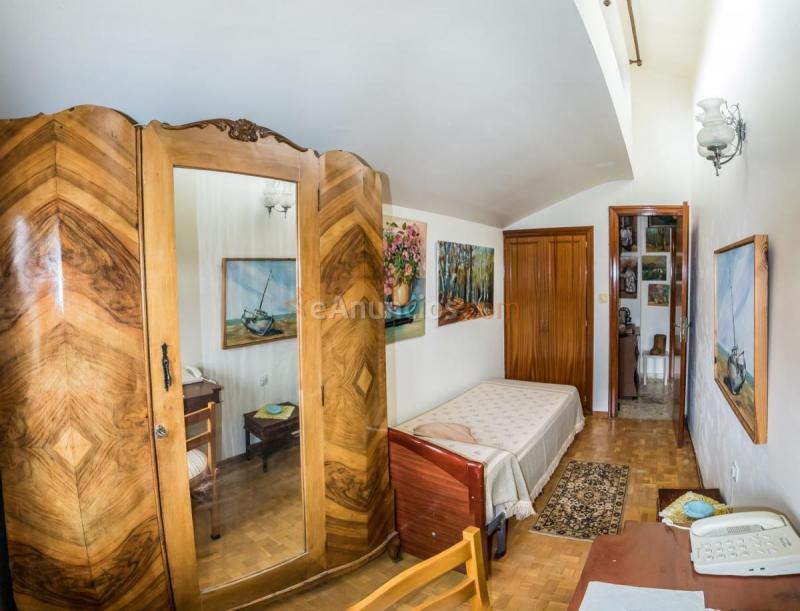 Adosado en venta en  Valverde de la Virgen