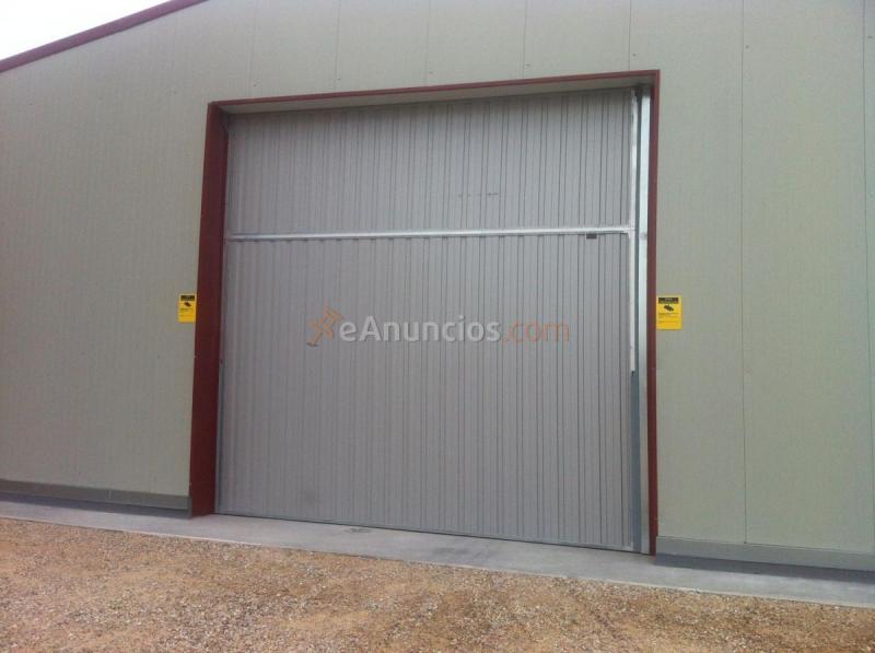 Edificio en alquiler en  La Garena, Alcalá de Henares