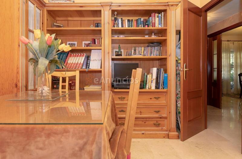 Adosado en venta en  Gines