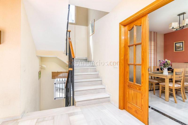 Adosado en venta en  Benajarafe