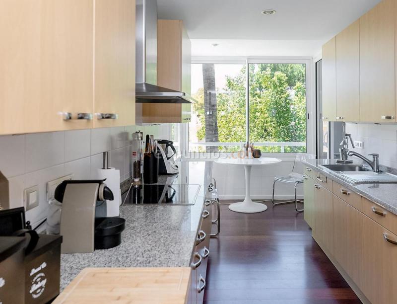 Apartamento en venta en  Nueva Andalucía, Marbella