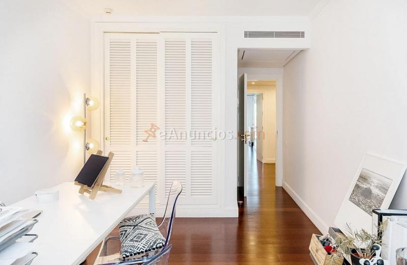 Apartamento en venta en  Nueva Andalucía, Marbella