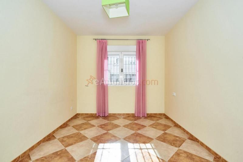 Adosado en venta en  Belicena