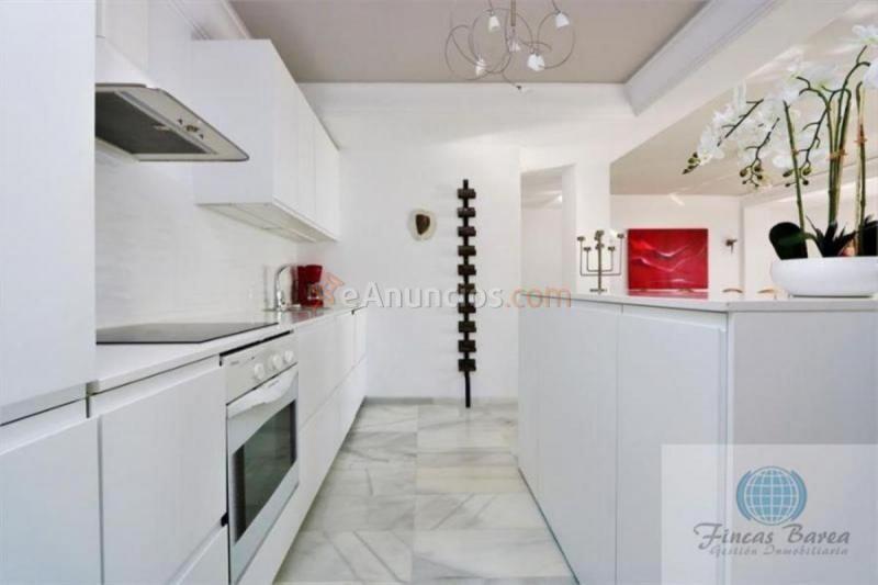 Apartamento en venta en Paseo Marítimo Rey de España, Playa de los Boliches, Fuengirola