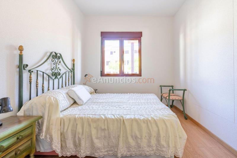 Adosado en venta en  El Hoyo de Pinares