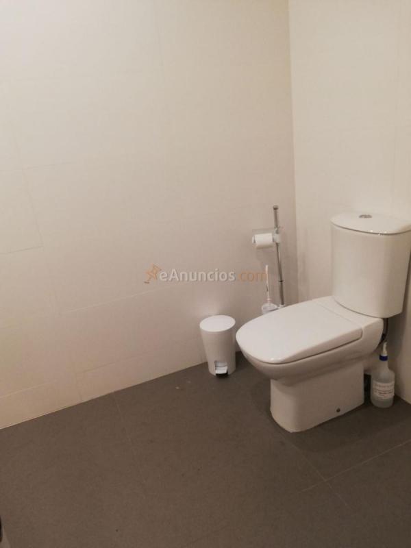 Local Comercial en alquiler en  Carretera de Cádiz, Málaga